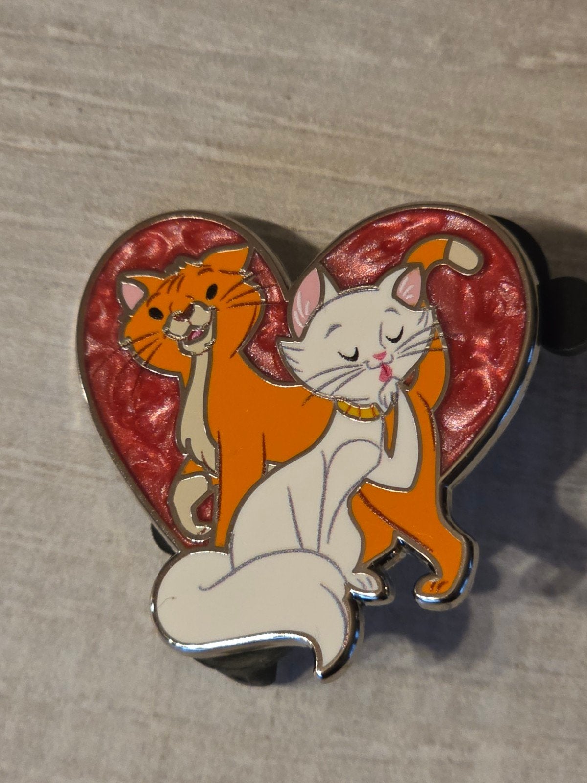 Aristocats Couple Pin Heart Disney, Verzamelen, Ophalen of Verzenden, Overige figuren, Zo goed als nieuw, Overige typen