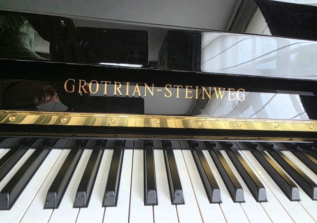 Grotrian Steinweg buffetpiano, Muziek en Instrumenten, Ophalen, Zo goed als nieuw, Zwart, Hoogglans
