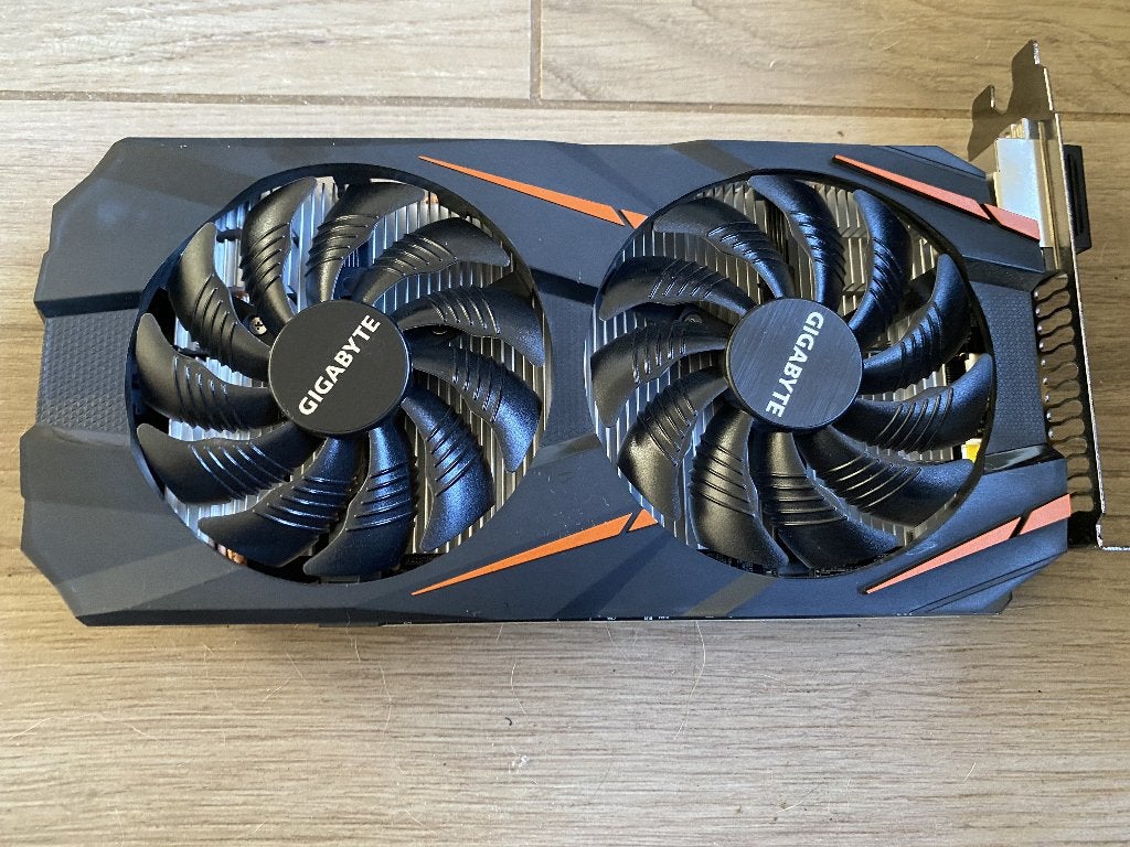 Gigabyte 1060 - GeForce GTX 1060 WINDFORCE OC 3G, Informatique & Logiciels, HDMI, Comme neuf, GDDR5, Enlèvement