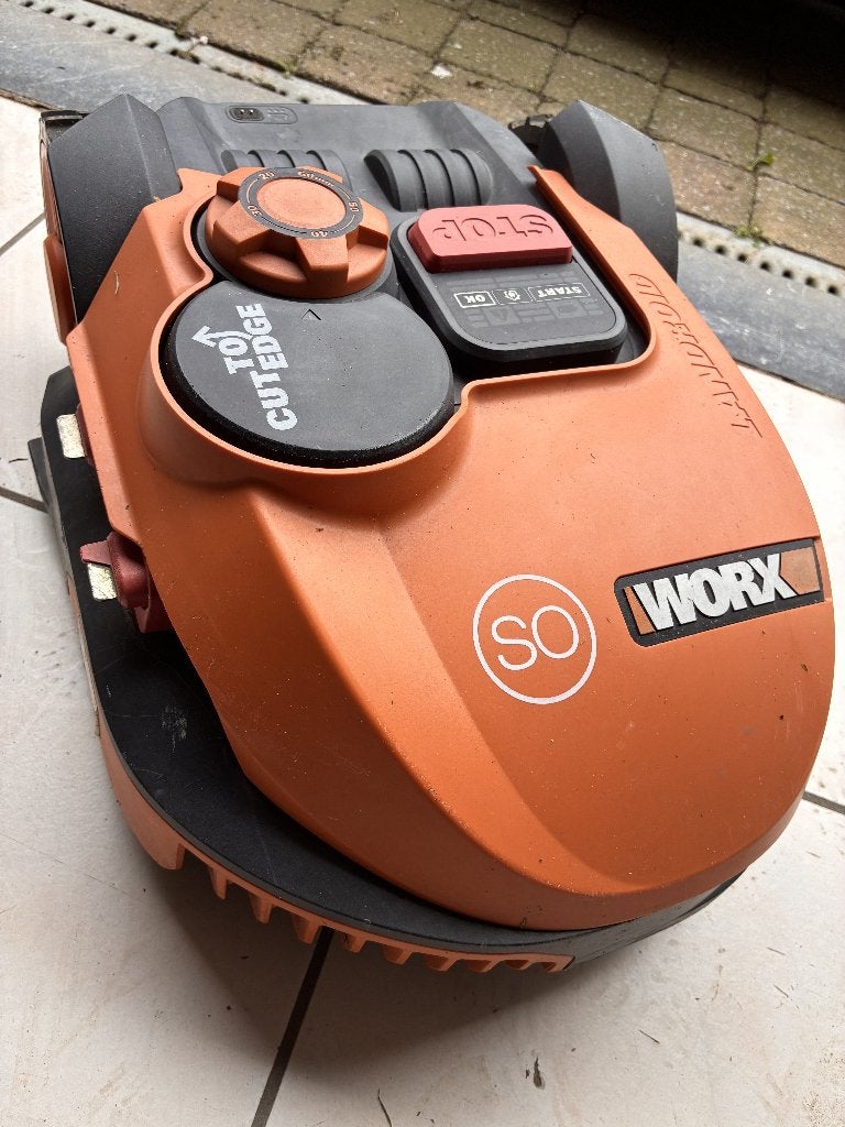 robot tondeuse Worx, WORX, Moins de 20 cm, Enlèvement, Utilisé