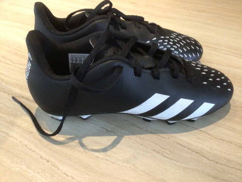 Adidas Predator voetbalschoen maat 35, Sports & Fitness, Football, Enlèvement ou Envoi, Comme neuf, Chaussures