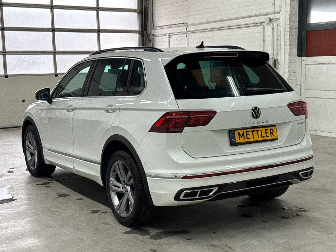Volkswagen TIGUAN 1.4 TSI Plug-in eHybrid R-Line IQ Lights|3, 245 pk, 4 cilinders, 35 g/km, Wit