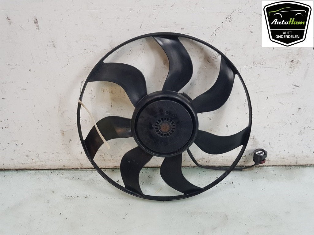 KOELVIN GLA (156.9) (|3136613377|A2465000093|0130308401|), Gebruikt, Mercedes-Benz