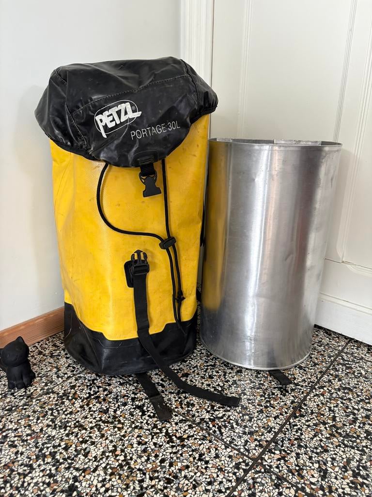 Petzle rugzak Portage 30l custom shell, Ophalen, Zo goed als nieuw
