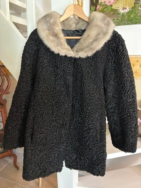 Manteau en fourrure pour femme, Vêtements | Femmes, Enlèvement, Comme neuf, Taille 42/44 (L), Noir