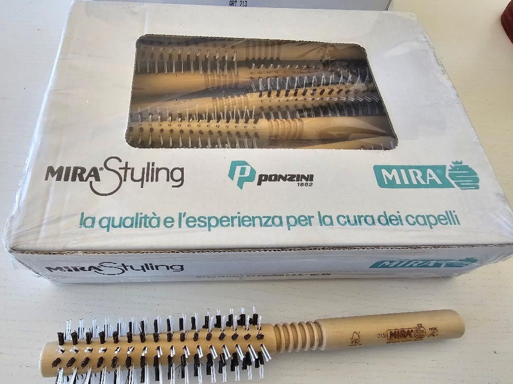 Mira haarborstel  Mira styling 213 6 stuks nieuw in de doos, Ophalen of Verzenden, Nieuw, Kam of Borstel