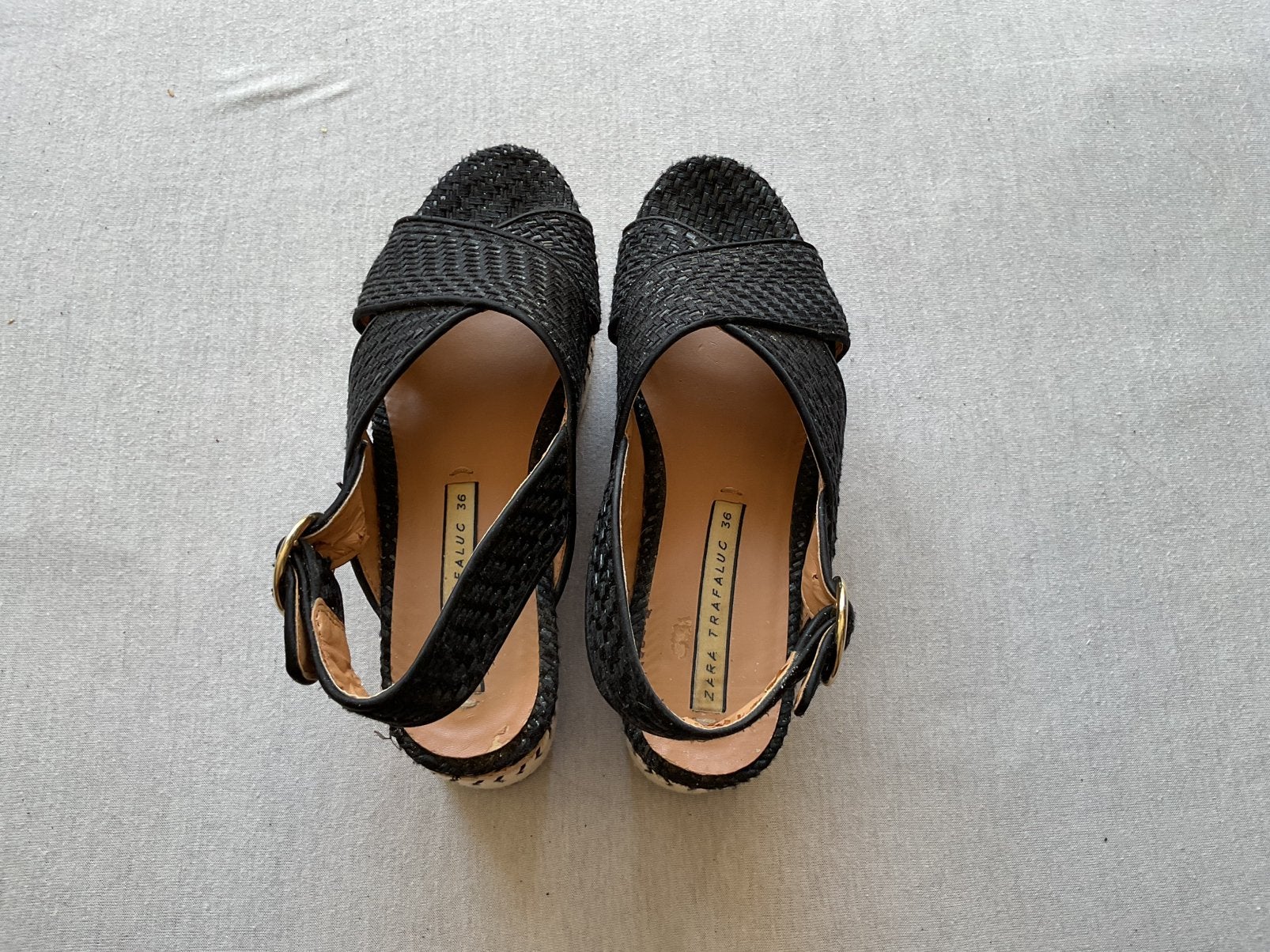 Mules Zara Trafaluc 2017 pointure36, Enlèvement, Porté, Noir, Sandales et Mûles