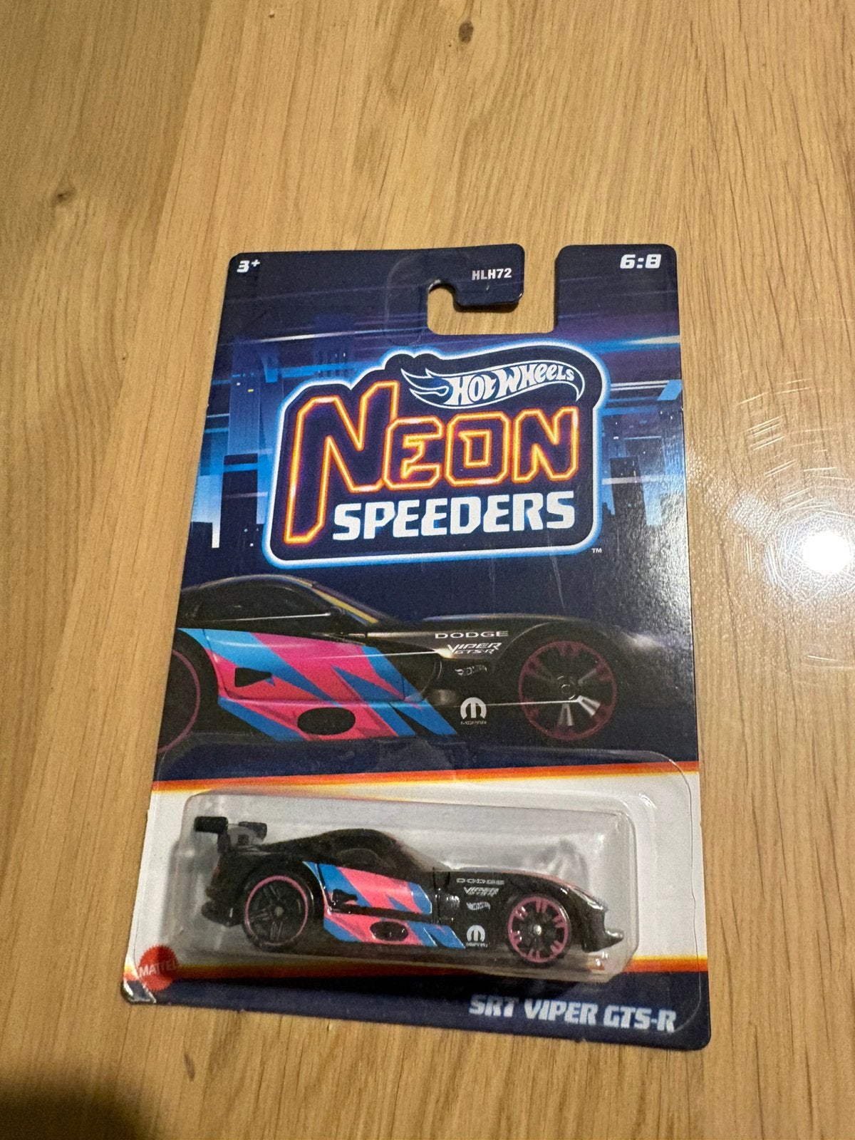 Les speeders Neon Dodge Viper, Enlèvement