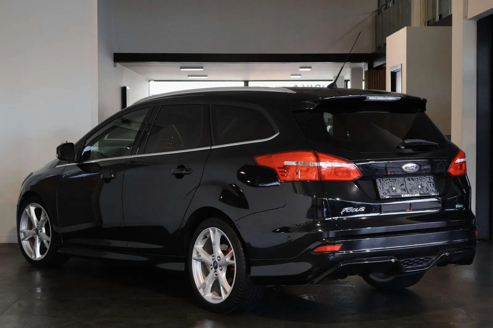 Ford Focus Focus 1.0 EcoBoost Sport Pakket Navi CruiseC 12M*, Auto's, Focus, Gebruikt, Zwart, Bedrijf