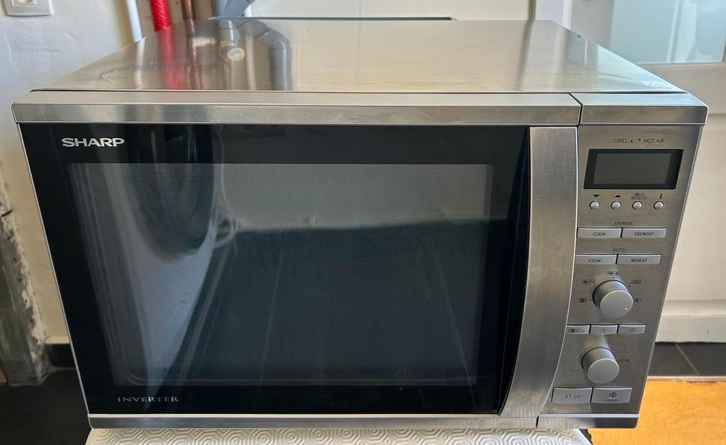 Oven met microgolffunctie Sharp, Elektronische apparatuur, Ophalen, Zo goed als nieuw, Oven