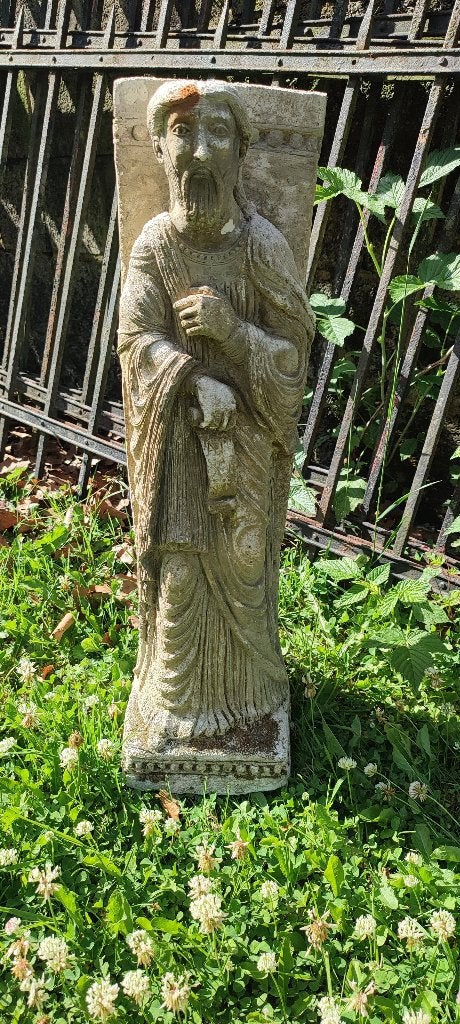 Sculpture ancienne en pierre - Saint André, Enlèvement