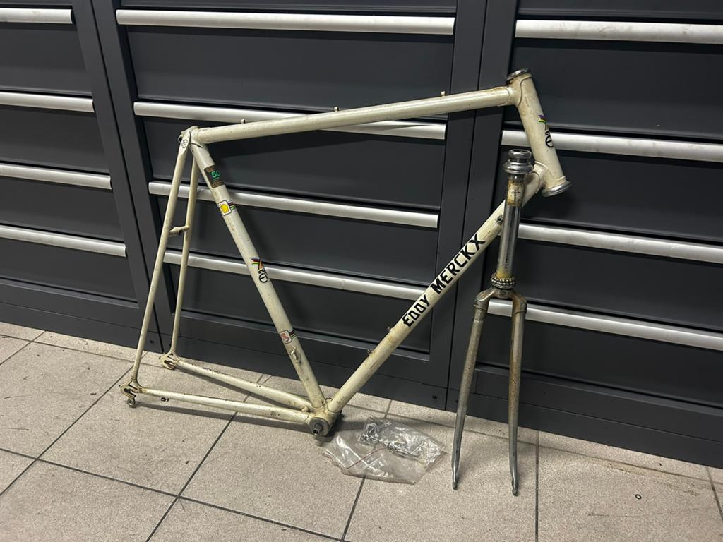 Eddy Merckx frameset, Ophalen