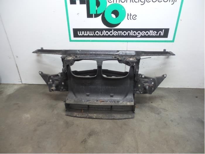Panneau avant d'un BMW 3-Serie (3-Serie 98-), Autos : Pièces & Accessoires, -, 3 mois de garantie, Utilisé, -