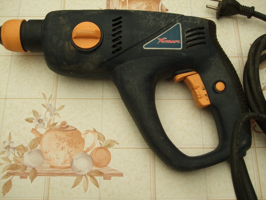foreuse mandrin sds, Bricolage & Construction, Outillage | Foreuses, Enlèvement, Utilisé, 400 à 600 watts, Foreuse et Perceuse