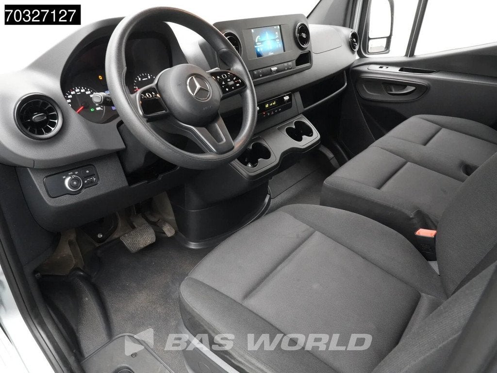 Mercedes Sprinter 215 CDI Automaat 150pk L2H2 MBUX Camera Ai, Automaat, Stof, Gebruikt, 4 cilinders