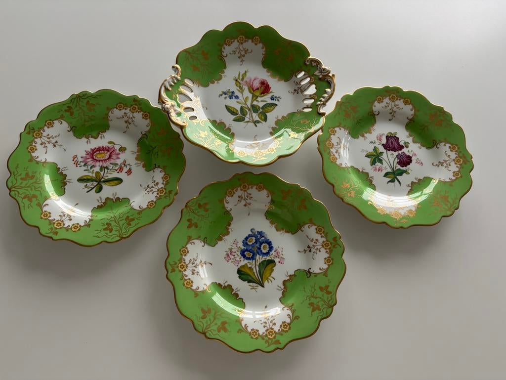 Handgeschilderd porseleinen schaaltje met 3 borden – vintage, Ophalen