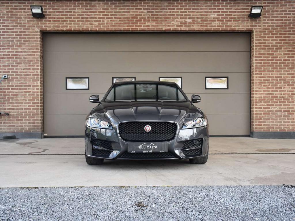 Jaguar XF 2.0 T R-SPORT SCHUIFDAK / CARPLAY / GPS / CAMERA, Autos, Jaguar, Argent ou Gris, Achat, 4 portes, Entreprise