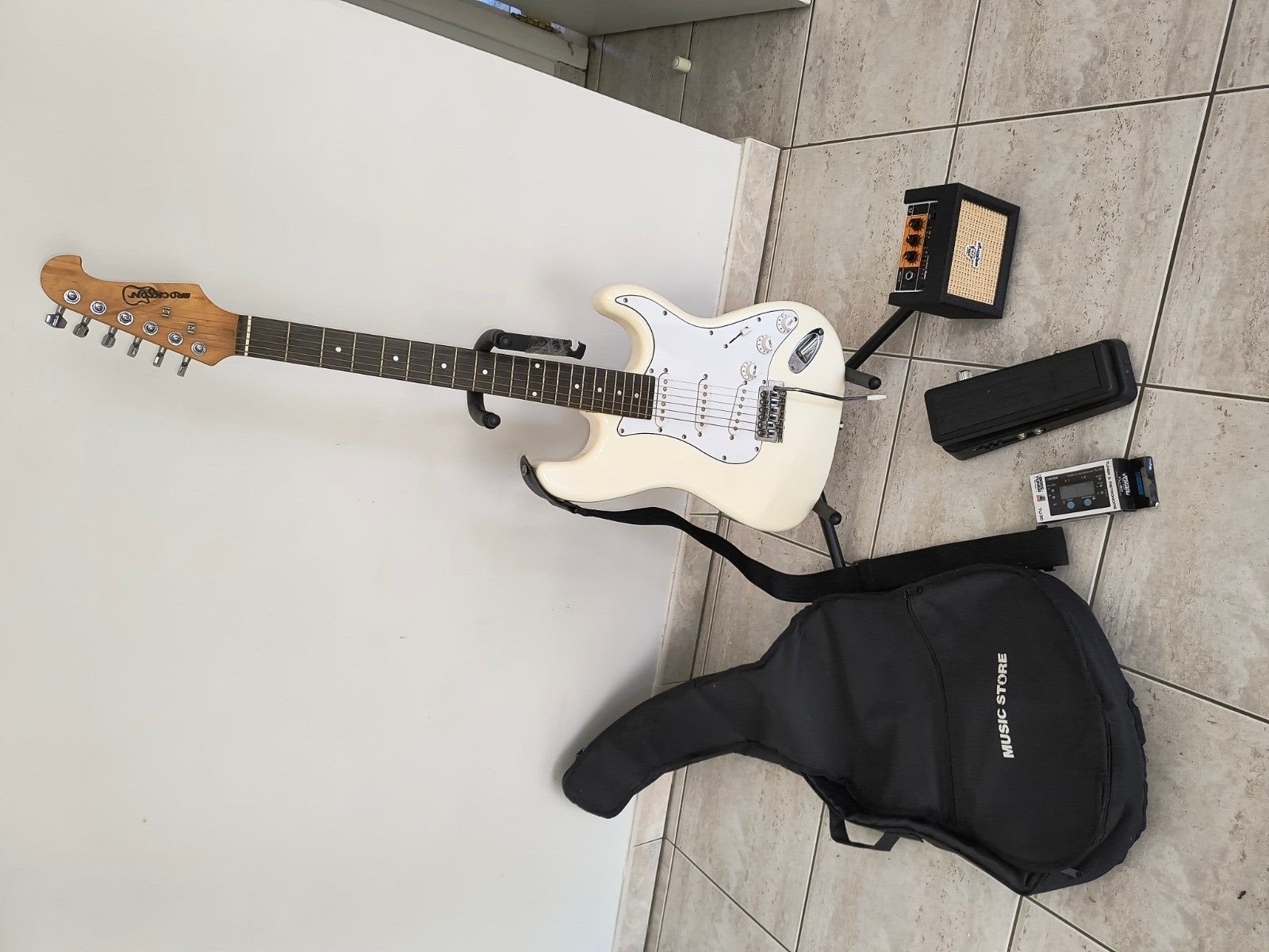 kit guitare, Musique & Instruments, Instruments à corde | Guitares | Électriques, Enlèvement