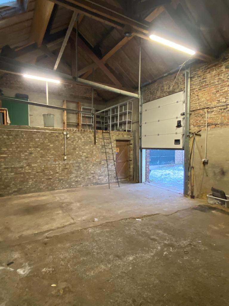 Entrepôt 62m² à Sambreville - 400 €/mois, Immo, Garages en Parkeerplaatsen, Provincie Namen