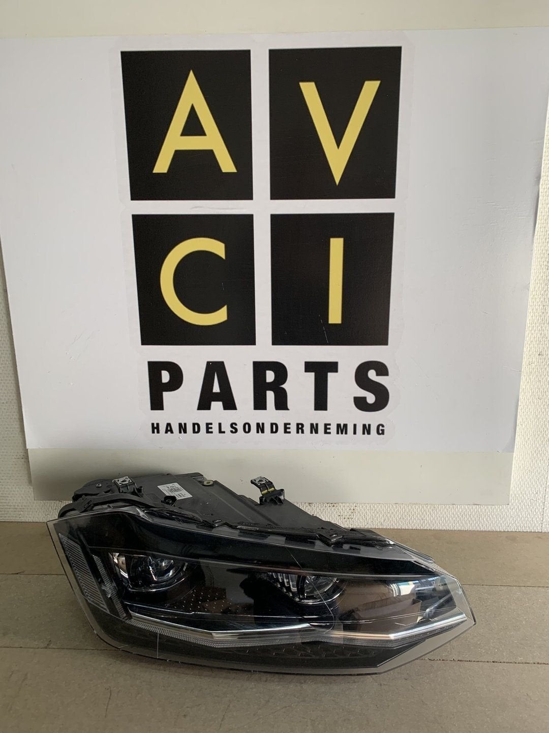 Koplamp VW Polo 2G VOLLED  Rechts 2G1941036F, Gebruikt, -, Volkswagen, -