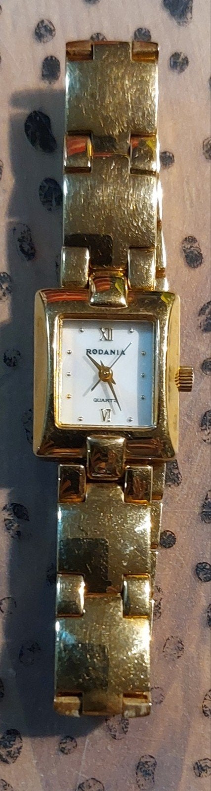 Goudkleurige Rodania horloge, Enlèvement