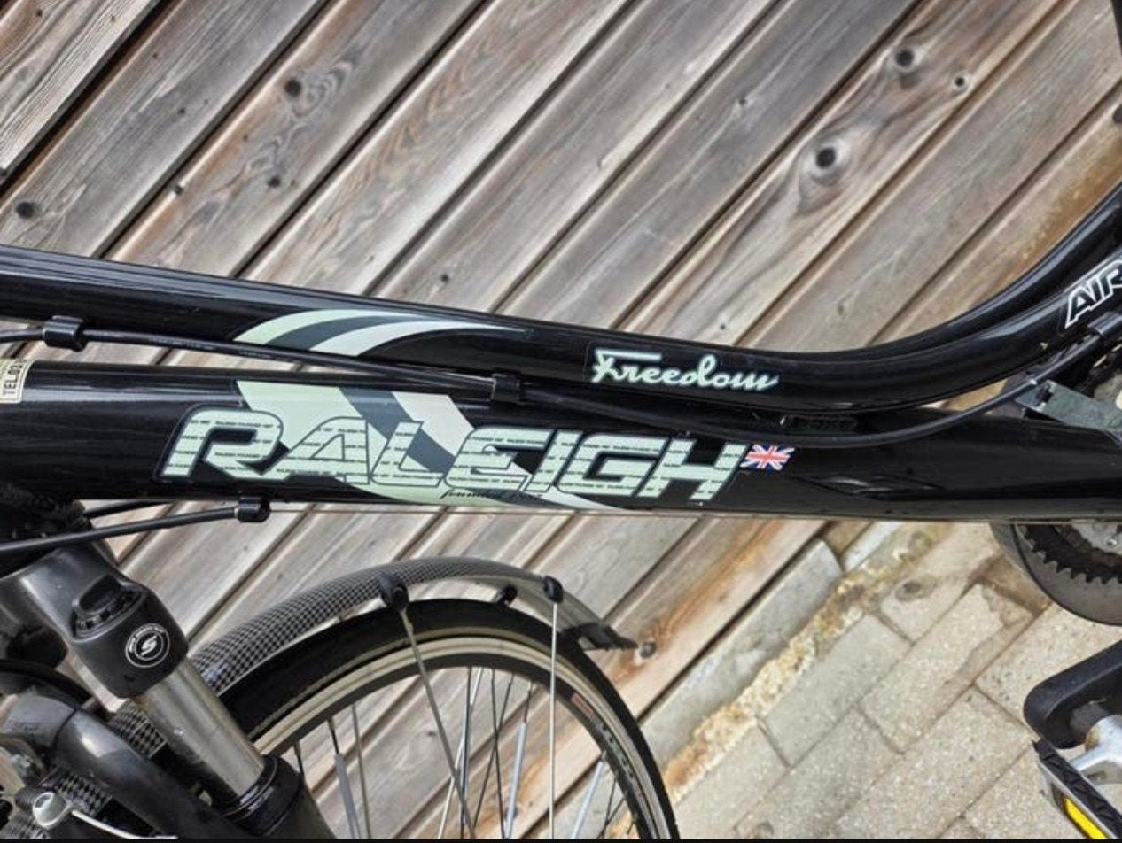 Raleigh Freedom trekking fiets, Fietsen en Brommers, Fietsen | Dames | Sportfietsen en Toerfietsen, Ophalen