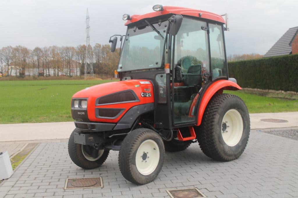 tractor 4x4 met luxe kabine, Zakelijke goederen, Landbouw | Tractoren, Ophalen