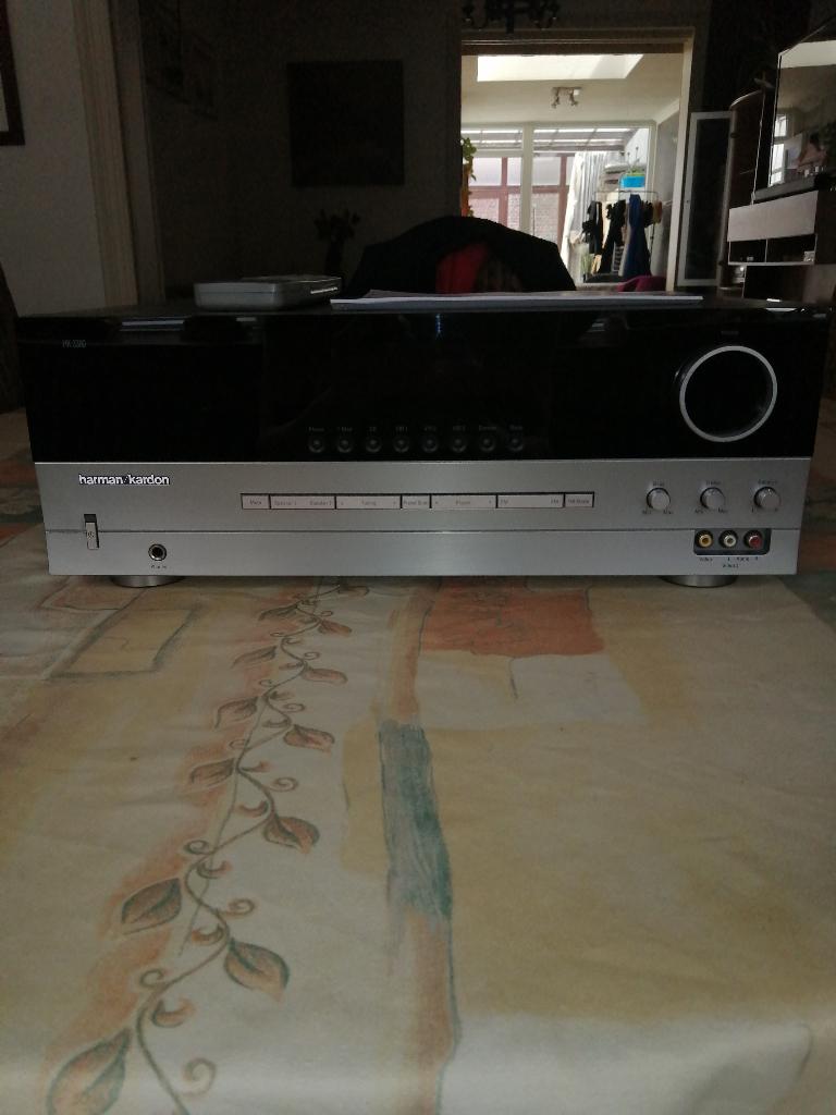 tuner-versterker Harman-Kardon (amplifier), Audio, Tv en Foto, Versterkers en Ontvangers, Ophalen, Zo goed als nieuw, Stereo, 60 tot 120 watt