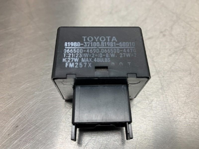 DIVERS Toyota MR2 (ZZW30) (|8198037100|8198160010|), Utilisé, Toyota