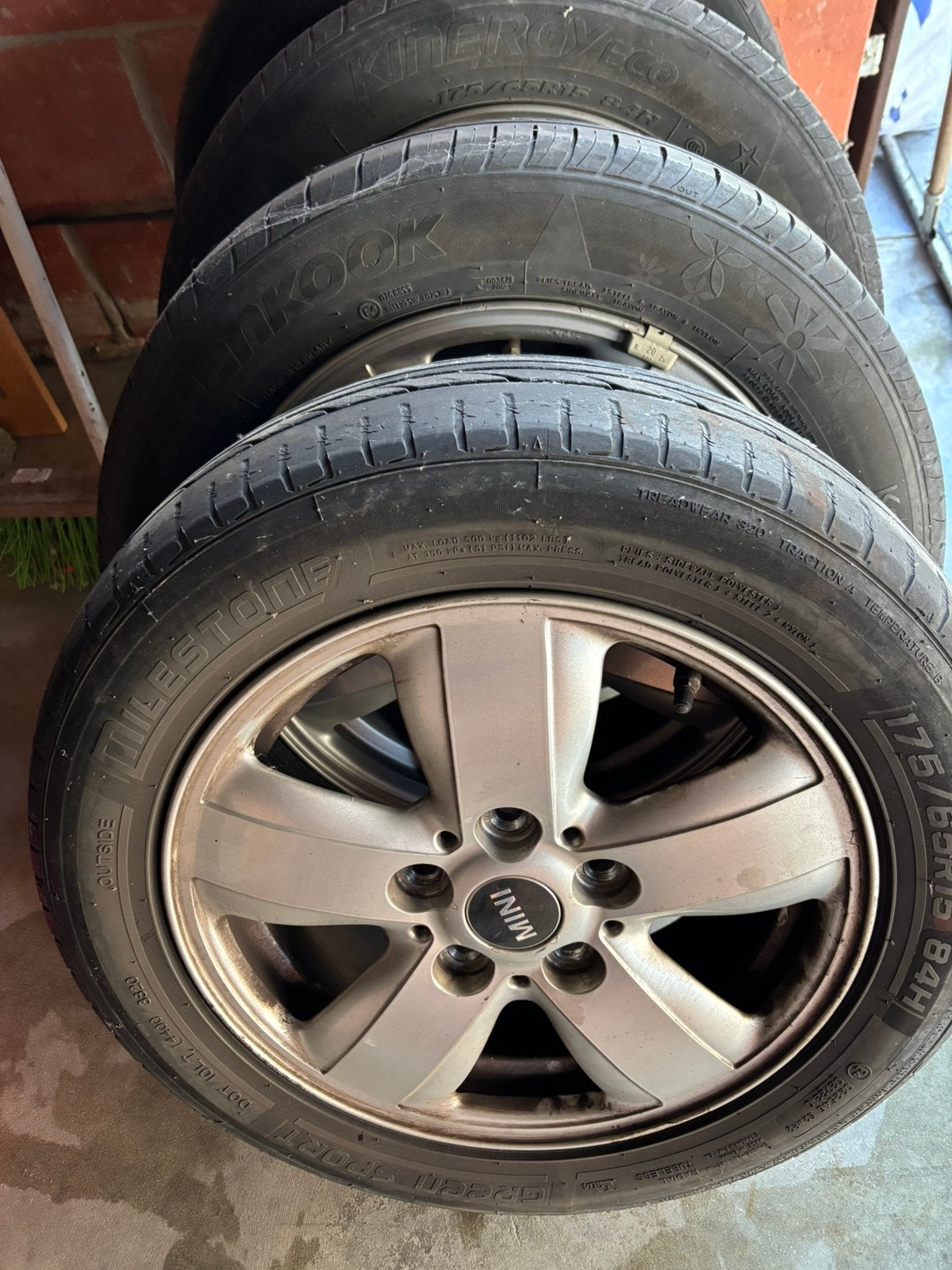 4 Mini cooper velgen met banden (zomerbanden), Auto-onderdelen, Banden en Velgen, Ophalen, Zomerbanden, Band(en)