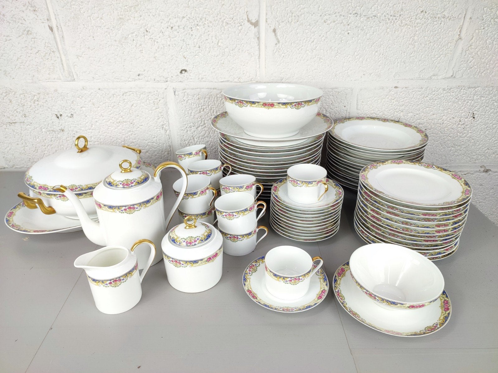Limoges eet en koffie servies 12 personen, Antiquités & Art, Antiquités | Services (vaisselle) complet, Enlèvement