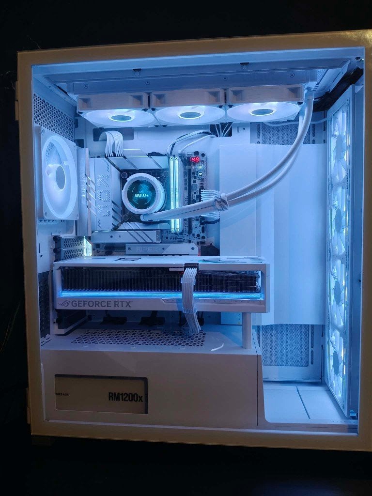 Nieuw Custom Gaming pc neem zeker een kijkje moet weg, Informatique & Logiciels, Ordinateurs de bureau, 32 GB, Comme neuf, Gaming