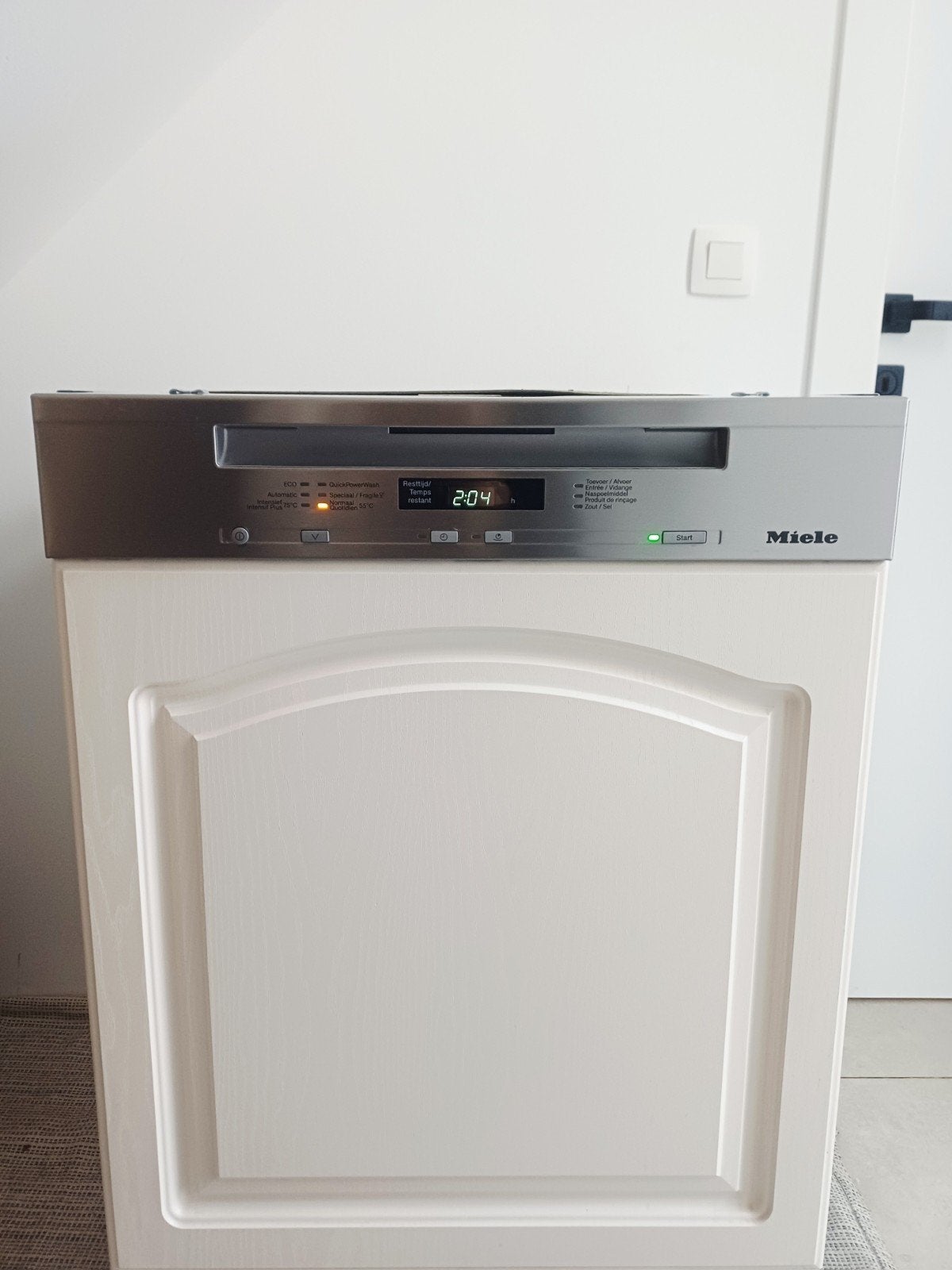 Miele inbouwvaatwasser 60 cm, Elektronische apparatuur, Ophalen, Energieklasse A of zuiniger, Minder dan 10 liter, Zo goed als nieuw