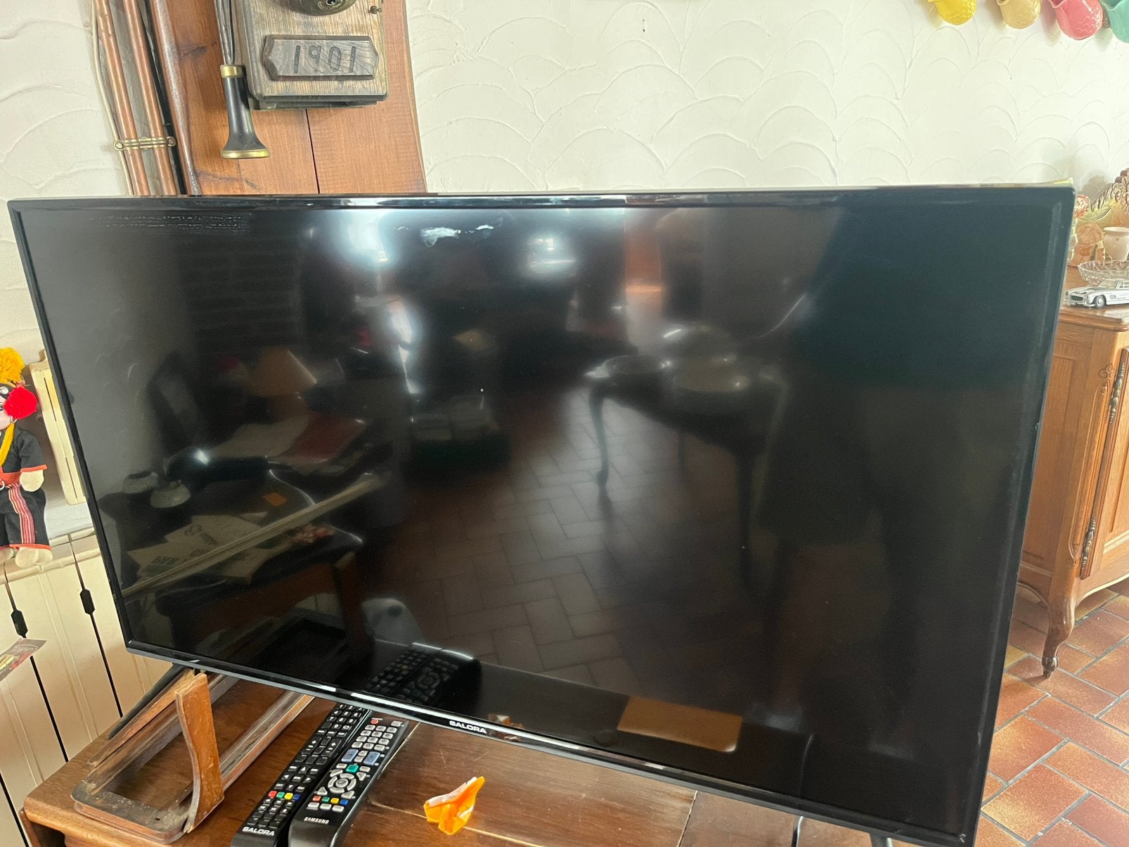 SALORA 40' TV LED, Audio, Tv en Foto, Ophalen, Zo goed als nieuw, LED