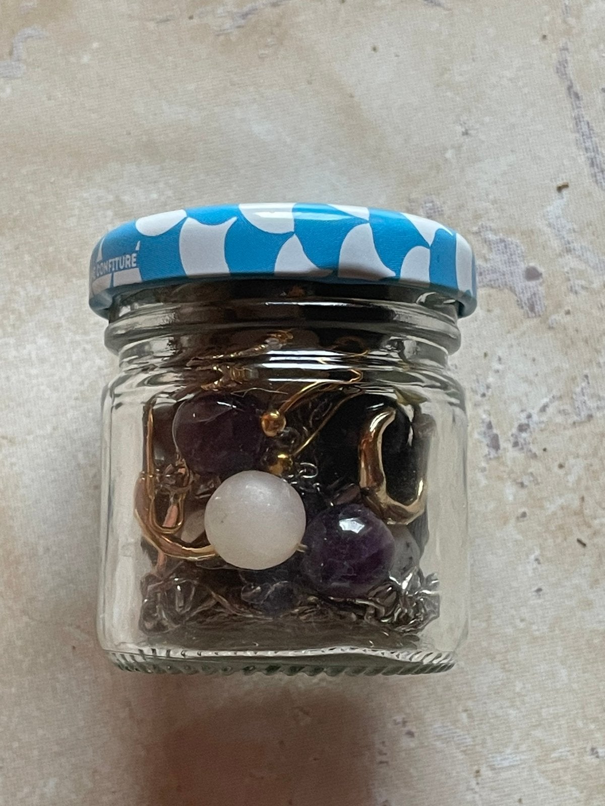Verrassingsdoos vol willekeurige sieraden, Overige merken, Verzenden, Zo goed als nieuw, 4 bedels of meer