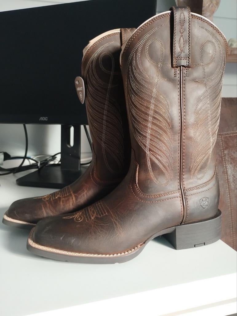 Ariat boots round up wide square toe maat 39 (USA 8.5), Neuf, Ariat, Enlèvement, Autres types