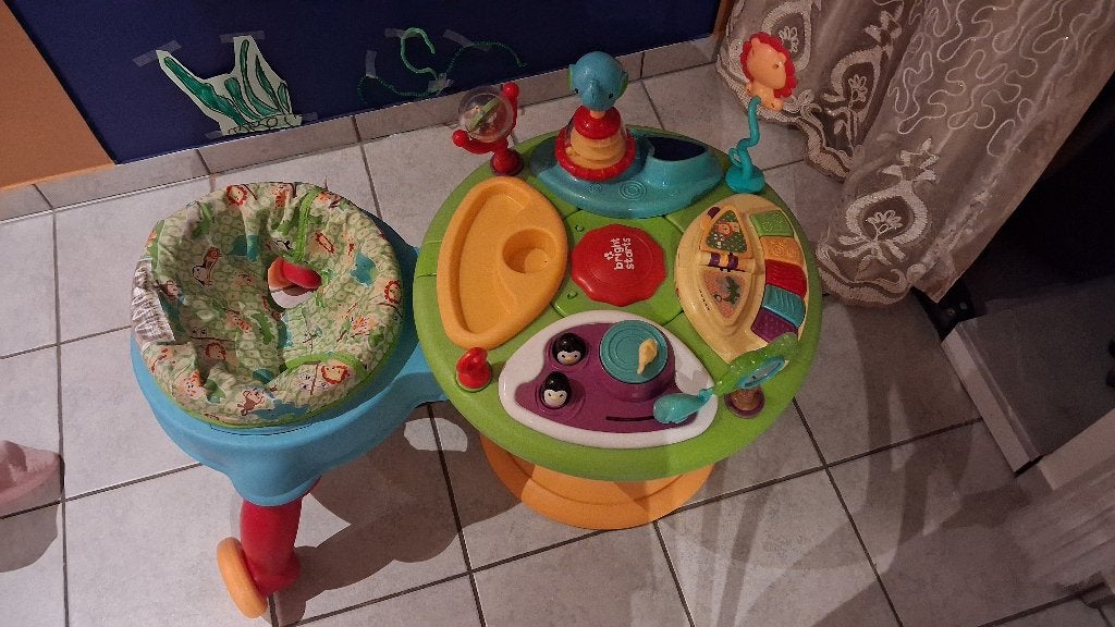 Activiteitentafel bright starts - meegroei, Kinderen en Baby's, Ophalen, Zo goed als nieuw