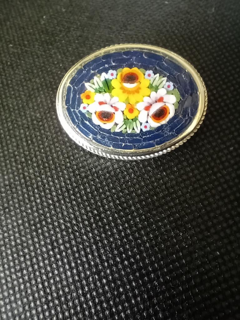 Broche vintage micro-mosaïque italienne - Fleurs, Envoi