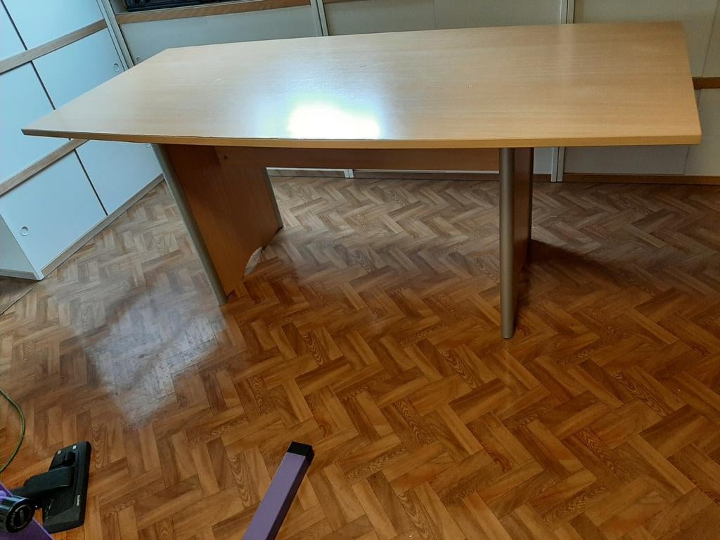 Table robuste, table à manger, Enlèvement