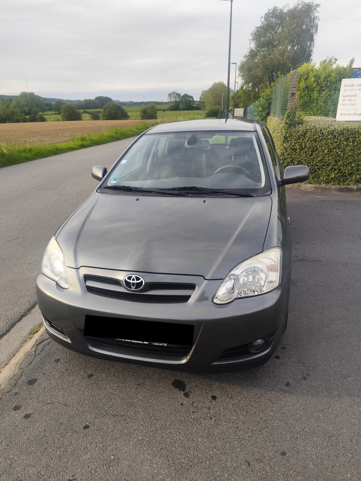 Toyota Corolla 1.4i benzine 2005, Argent ou Gris, Achat, Corolla, Noir
