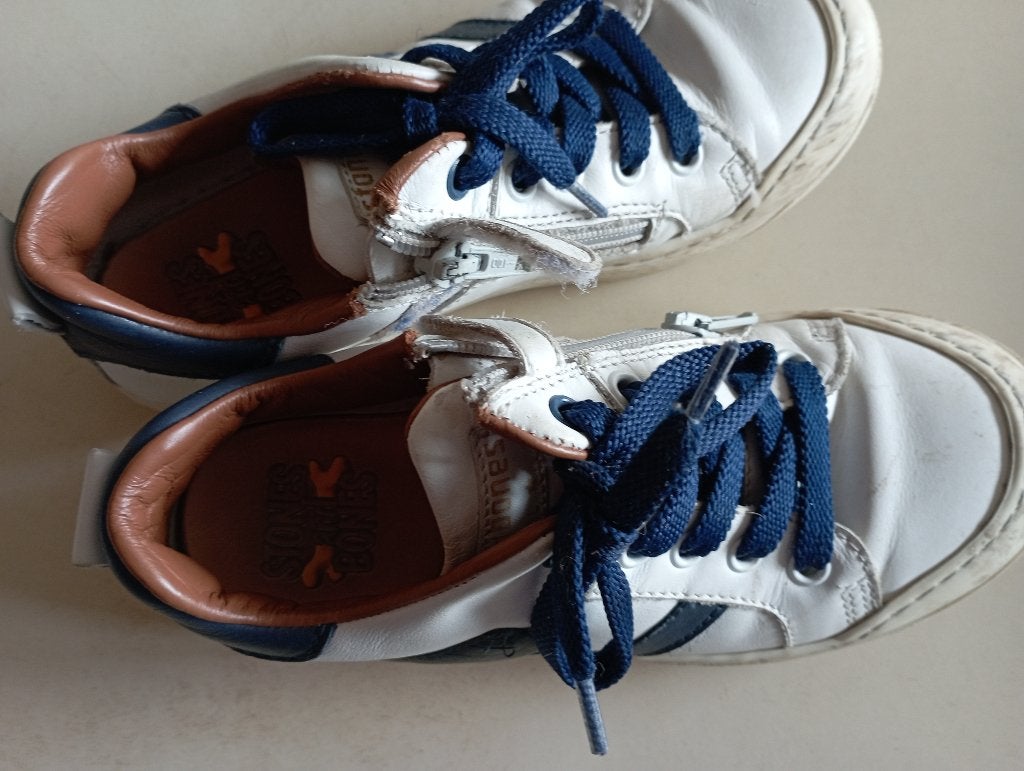 2 paar schoenen maat 30, Kinderen en Baby's, Ophalen of Verzenden, Zo goed als nieuw, Schoenen