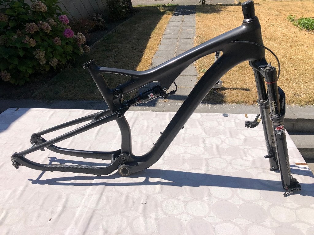 Cadre VTT en carbone de 29 pouces avec débattement de 110 mm, Vélos & Vélomoteurs, 49 à 53 cm, Comme neuf, Enlèvement, VTT tout suspendu