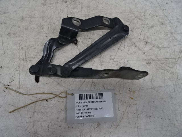 CHARNIERE DE CAPOT DROIT Volkswagen New Beetle (9C1 / 9G1), Volkswagen, Mevr. I. Hauben, Utilisé, Rue de l'Espoir 34 34
4030  GRIVEGNÉE, BE