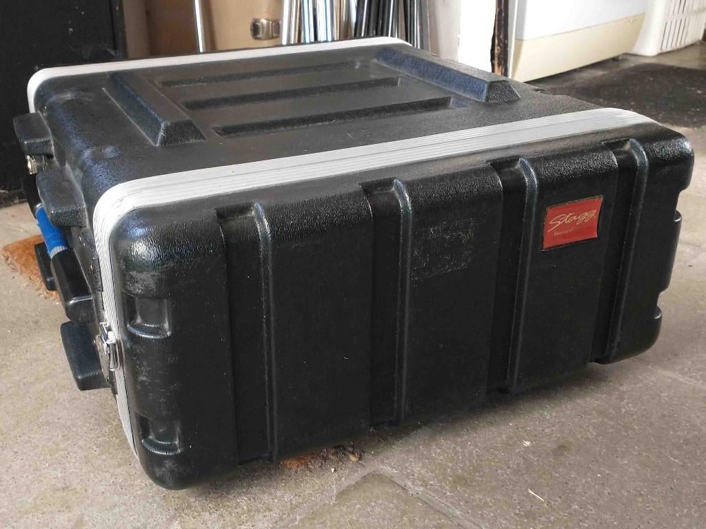 PA randapparatuur in 19 inch rack, Audio, Tv en Foto, Professionele apparaten, Gebruikt, Audio, Ophalen