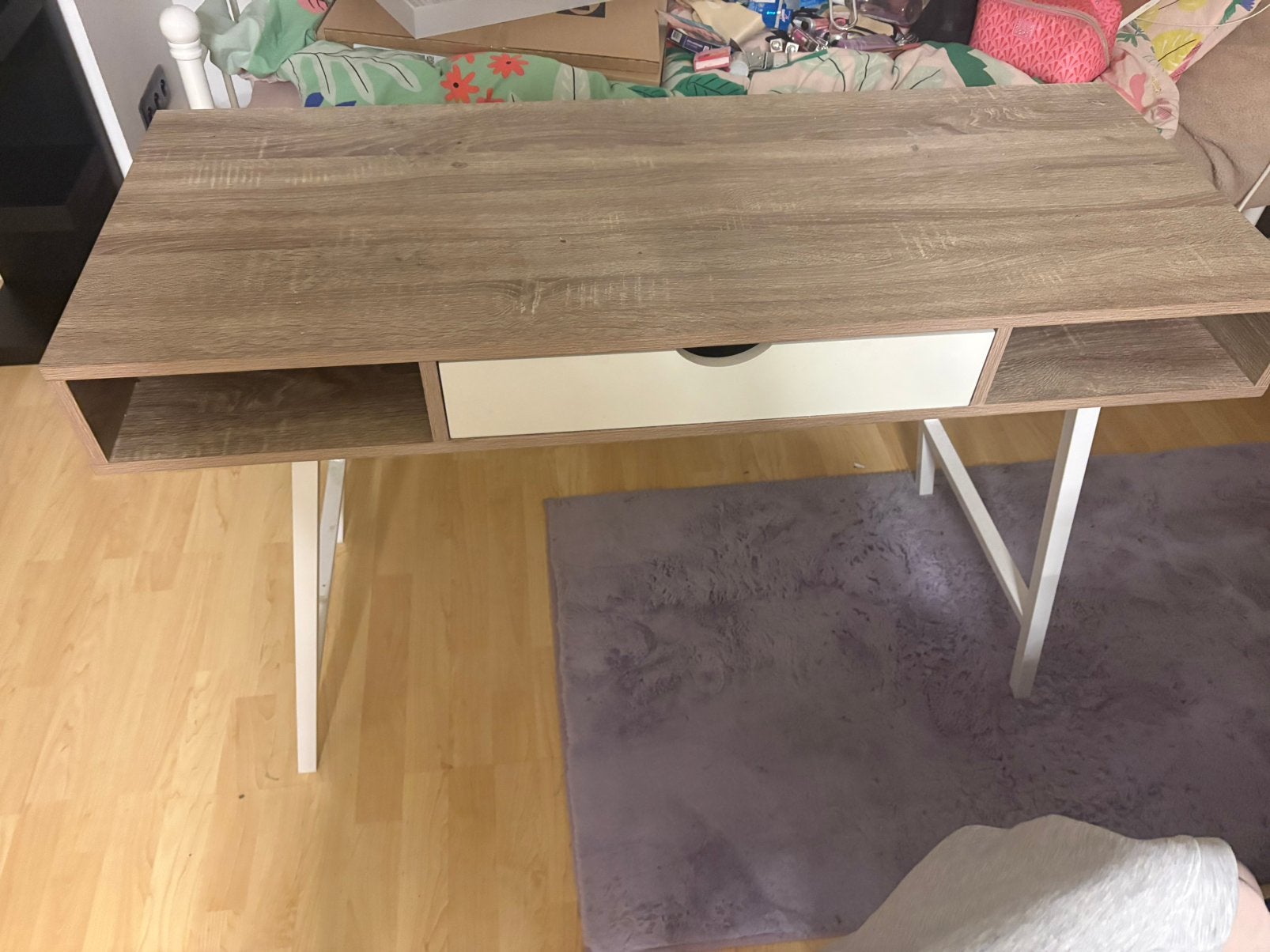 Bureau/table d'ordinateur à vendre —, Moderne, Enlèvement, Espace de rangement, Comme neuf