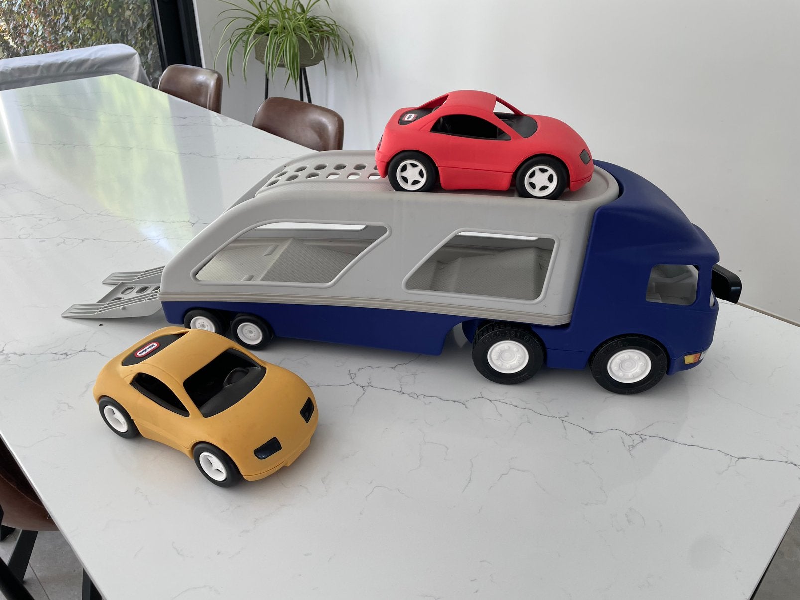 Grandes voitures, petites tuiles, Enlèvement, Comme neuf, Voiture