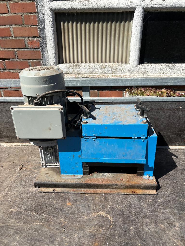 Kabelstripper, Ophalen, Gebruikt