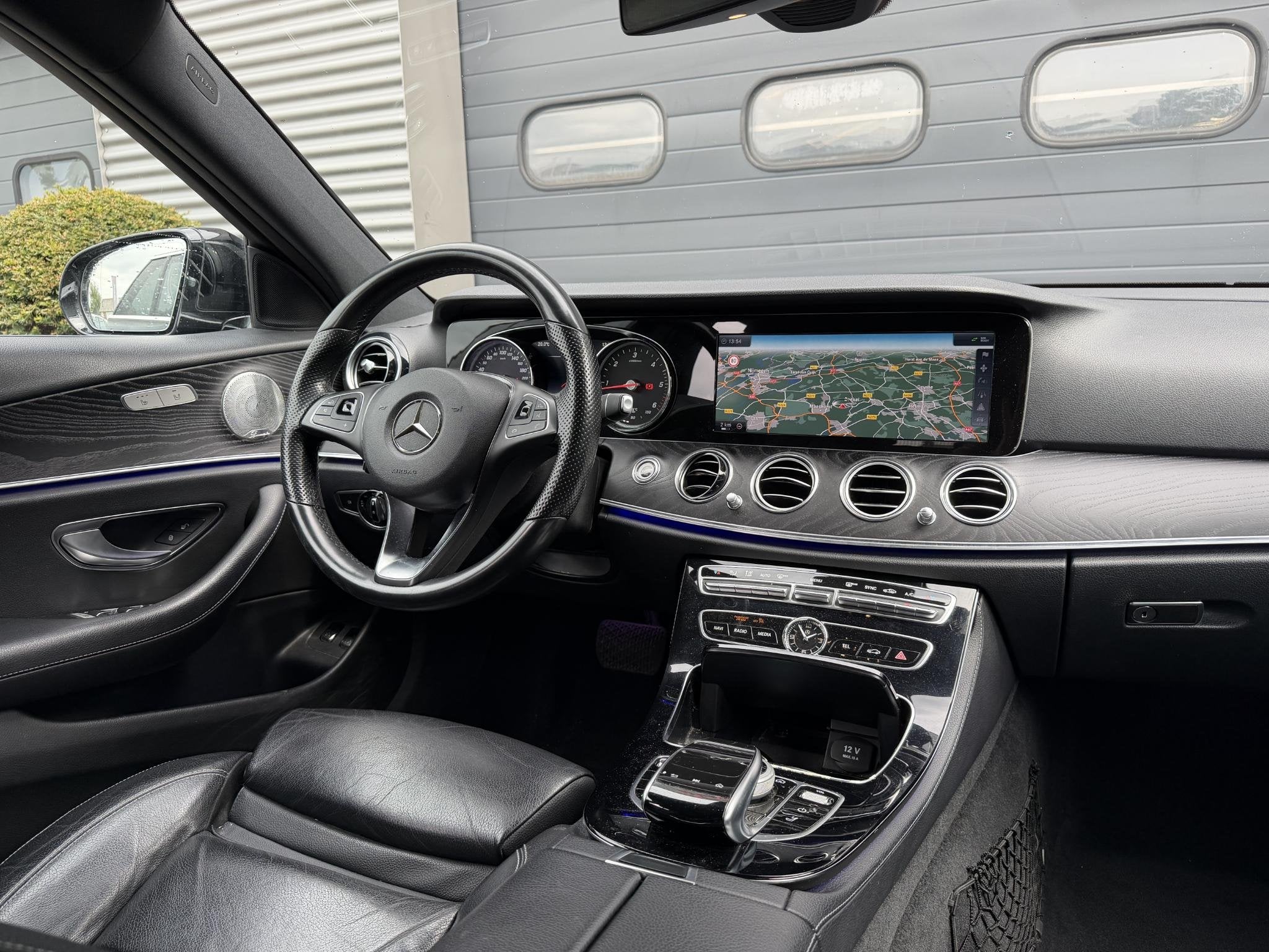 Mercedes-Benz E-klasse Estate 220 d Business | Camera | Navi, Auto's, Mercedes-Benz, Automaat, Achterwielaandrijving, 4 cilinders