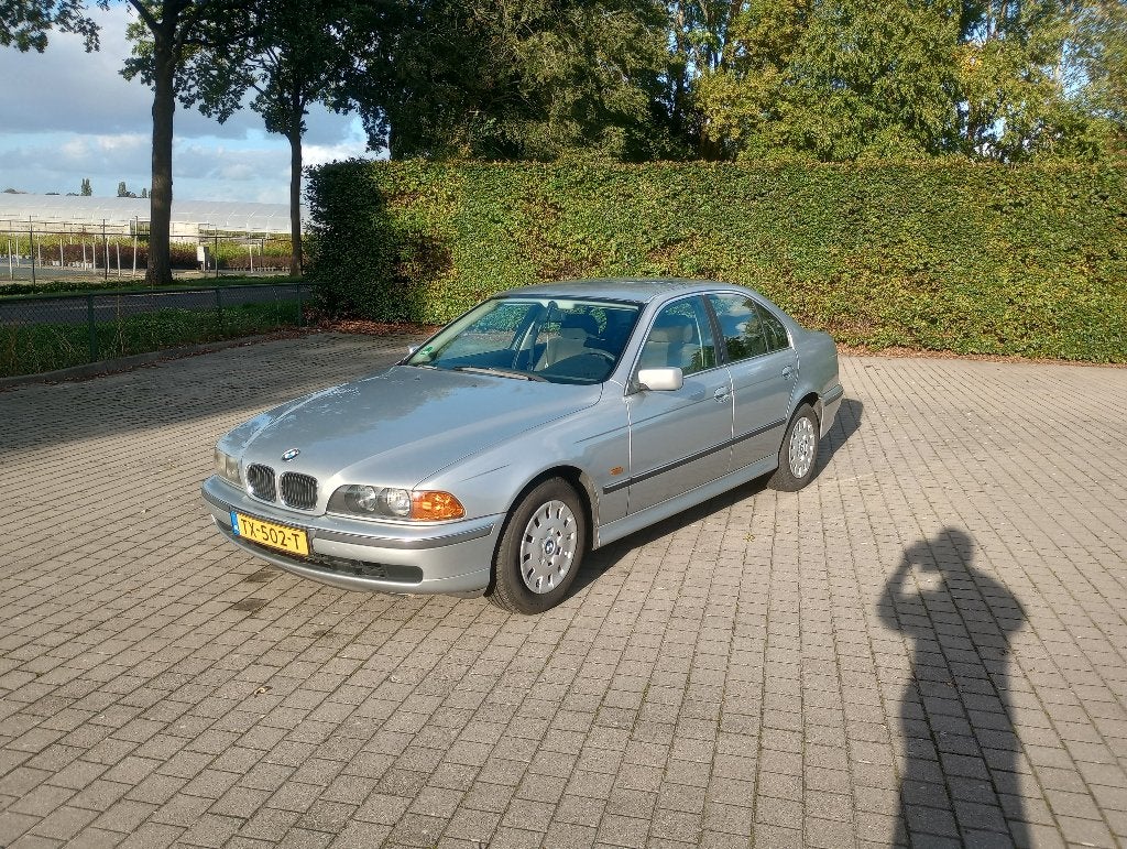 Bmw, Autos, 1385 kg, Argent ou Gris, 4 portes, Boîte manuelle