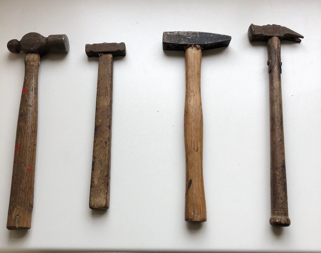 4 très vieux marteaux de cordonnier/prix pour les 4 ensemble, Antiquités & Art, Enlèvement